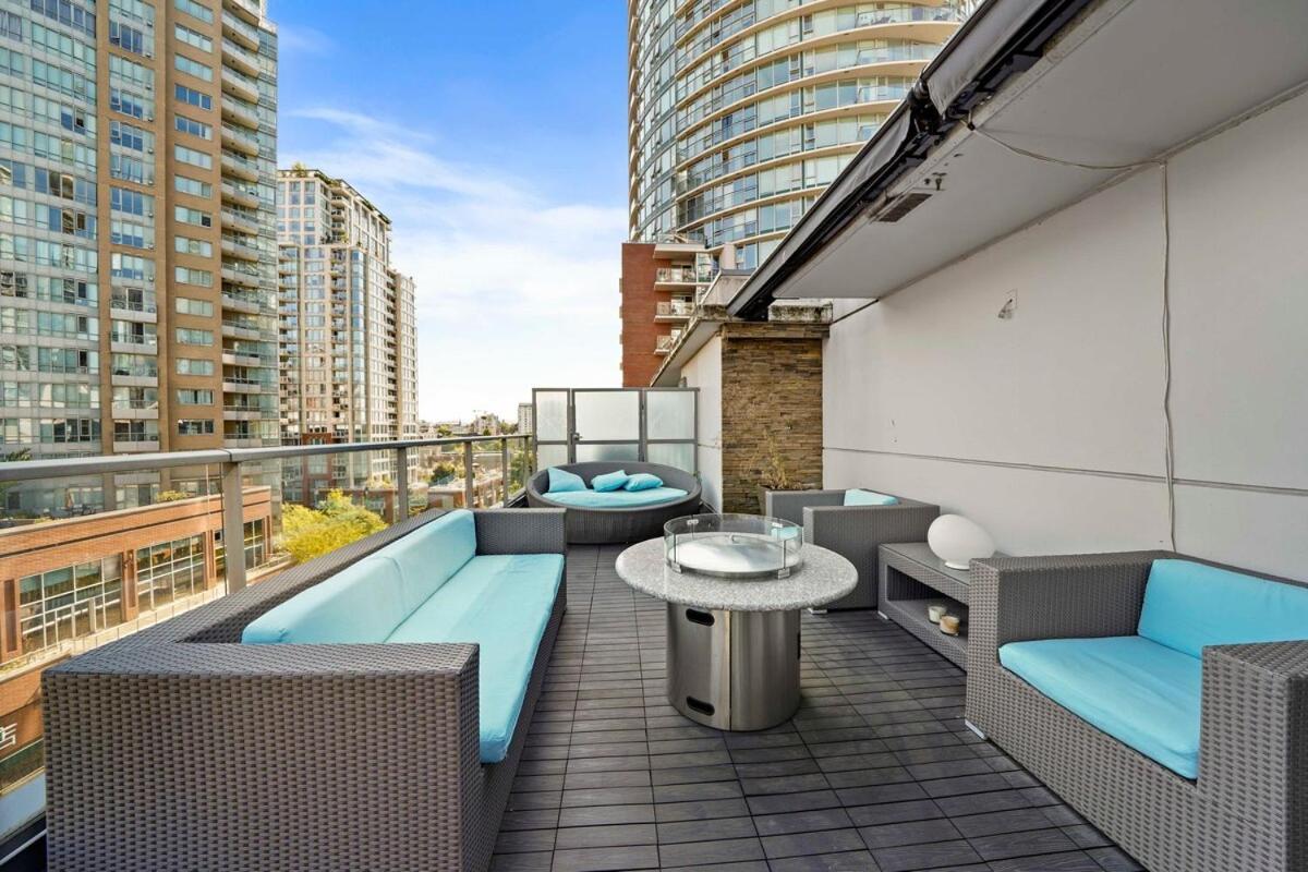 The Vancouver Penthouse, 2-Level, Patios, Hot Tub Apartment Exterior photo